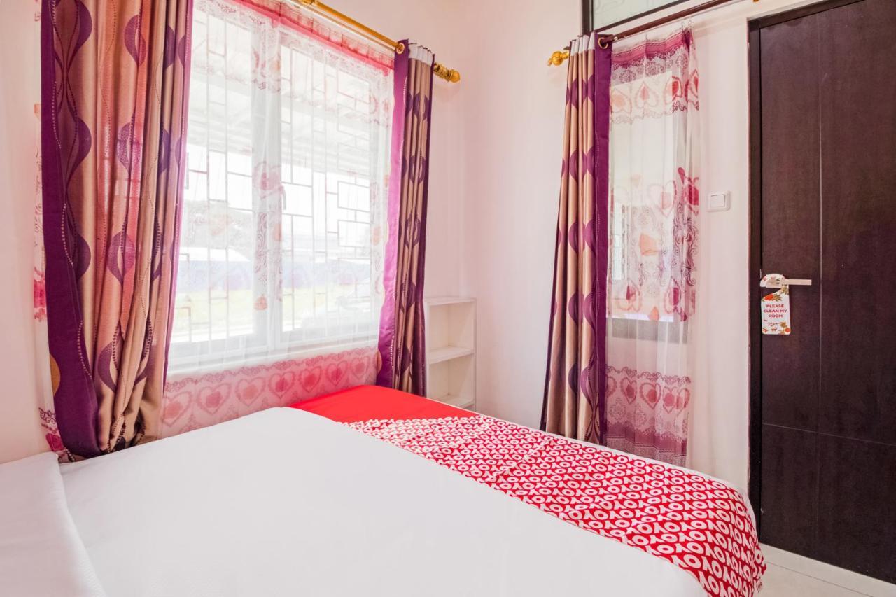 Oyo 3256 Rukost I8 Hotel Караванг Екстериор снимка