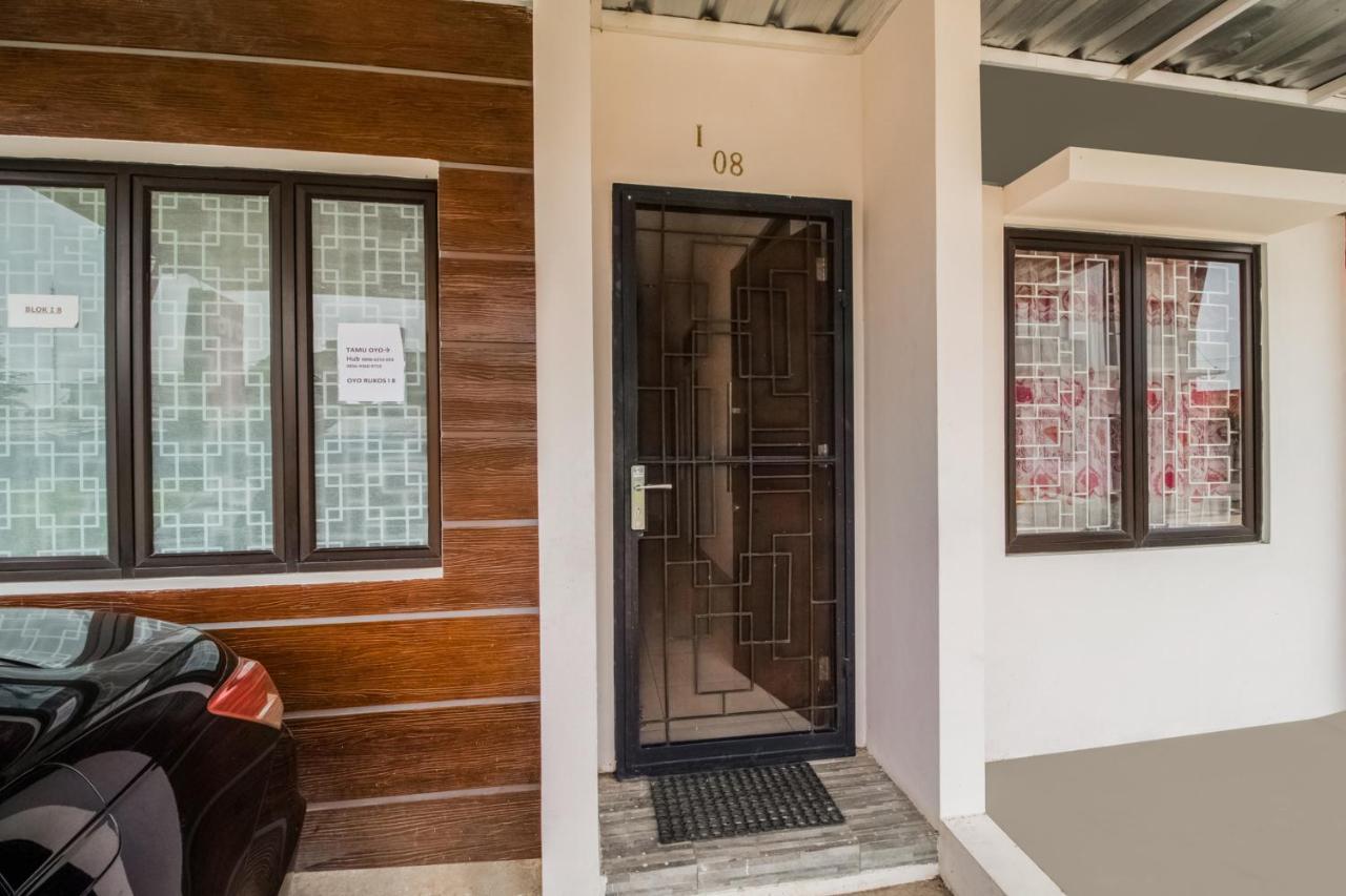 Oyo 3256 Rukost I8 Hotel Караванг Екстериор снимка